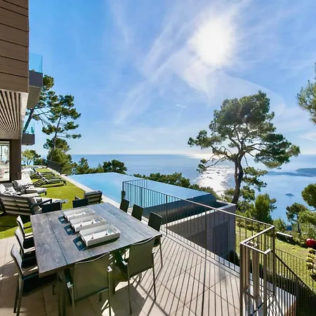 Enchanting Panoramic View Hotel Èze